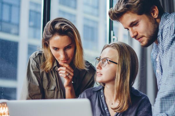 Brug et semester som praktikant i din egen startup og afprøv din faglige viden i praksis